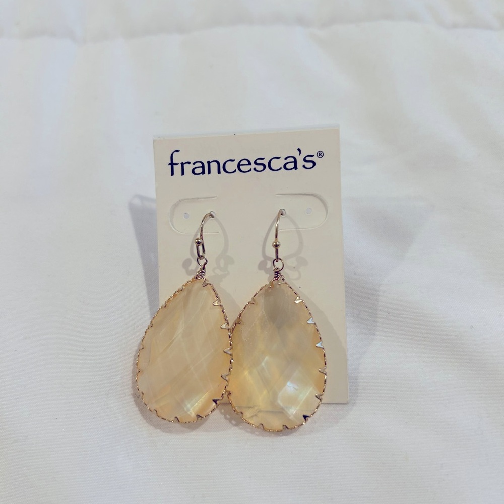 Francesca's Collections Gold Teardrop Earrings